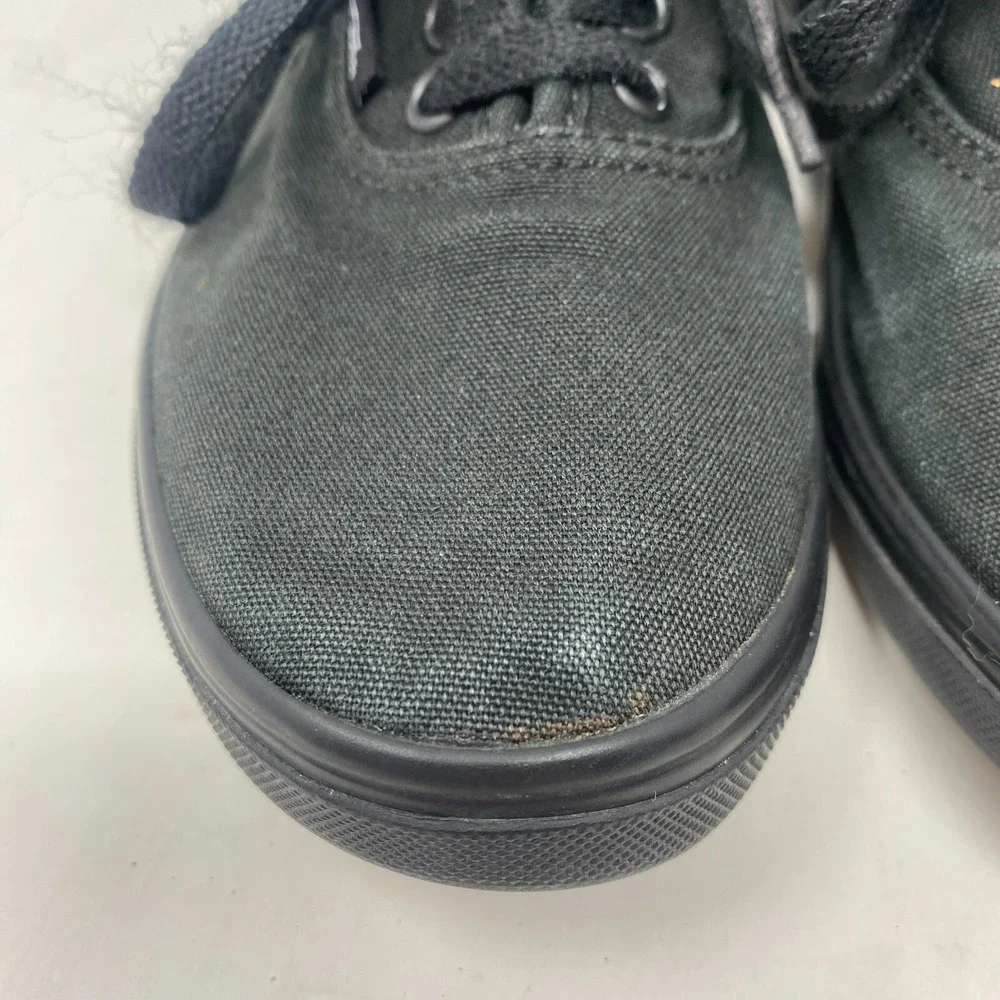Vans Classic Lace Up Shoes Solid Black Gum Low Cut US Youth Size‎ 2.5